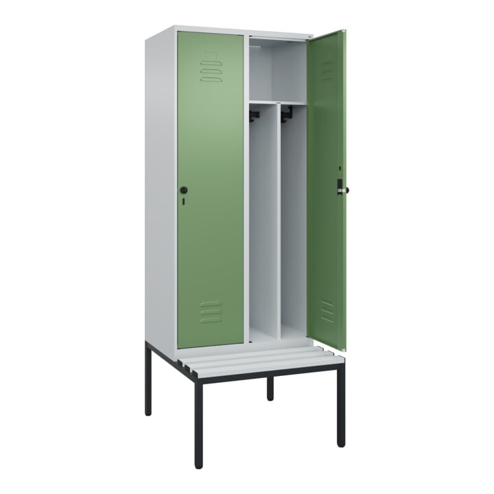 C+P Spind Classic PLUS, Bank, 2 Abteile, 2120x800x815mm, 7035/6011 Verschluss Sicherheits-Drehriegel 4 Garderobenhaken Trennwand mittig Dekor Banklatten RAL 7035 Lichtgrau Sitzbanktyp untergebaut