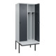 C+P Spind Classic PLUS, Bank, 2 Abteile, 2120x800x815mm, 7035/7016 Verschluss Sicherheits-Drehriegel 4 Garderobenhaken Trennwand mittig Dekor Banklatten RAL 7035 Lichtgrau Sitzbanktyp auskragend-2