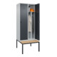 C+P Spind Classic PLUS, Bank, 2 Abteile, 2120x800x815mm, 7035/7016 Verschluss Sicherheits-Drehriegel 4 Garderobenhaken Trennwand mittig  Sitzbanktyp untergebaut-2