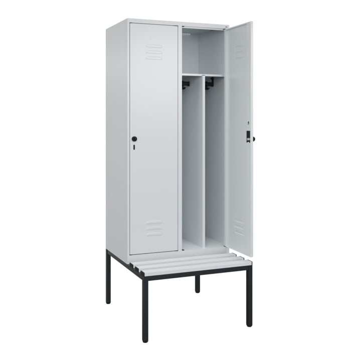 C+P Spind Classic PLUS, Bank, 2 Abteile, 2120x800x815mm, 7035/7035 Verschluss Sicherheits-Drehriegel 4 Garderobenhaken Trennwand mittig Dekor Banklatten RAL 7035 Lichtgrau Sitzbanktyp untergebaut