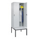 C+P Spind Classic PLUS, Bank, 2 Abteile, 2120x800x815mm, 7035/7035 Verschluss Sicherheits-Drehriegel 4 Garderobenhaken Trennwand mittig Dekor Banklatten RAL 7035 Lichtgrau Sitzbanktyp untergebaut-4