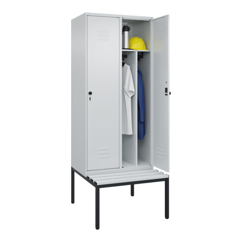 C+P Spind Classic PLUS, Bank, 2 Abteile, 2120x800x815mm, 7035/7035 Verschluss Sicherheits-Drehriegel 4 Garderobenhaken Trennwand mittig Dekor Banklatten RAL 7035 Lichtgrau Sitzbanktyp untergebaut