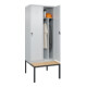 C+P Spind Classic PLUS, Bank, 2 Abteile, 2120x800x815mm, 7035/7035 Verschluss Sicherheits-Drehriegel 4 Garderobenhaken Trennwand mittig  Sitzbanktyp untergebaut-4