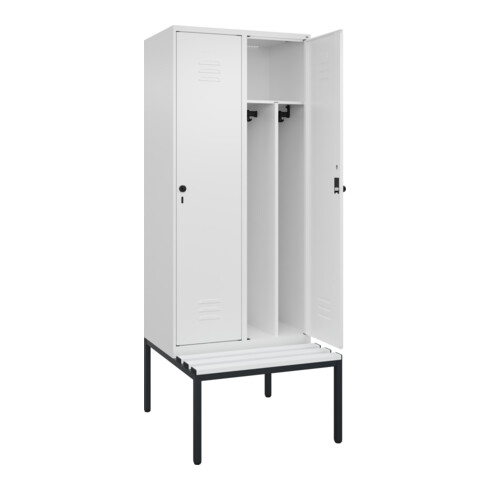 C+P Spind Classic PLUS, Bank, 2 Abteile, 2120x800x815mm, 9016/9016 Verschluss Sicherheits-Drehriegel 4 Garderobenhaken Trennwand mittig Dekor Banklatten RAL 9010 Reinweiß Sitzbanktyp untergebaut