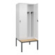 C+P Spind Classic PLUS, Bank, 2 Abteile, 2120x800x815mm, 9016/9016 Verschluss Sicherheits-Drehriegel 4 Garderobenhaken Trennwand mittig  Sitzbanktyp untergebaut-2