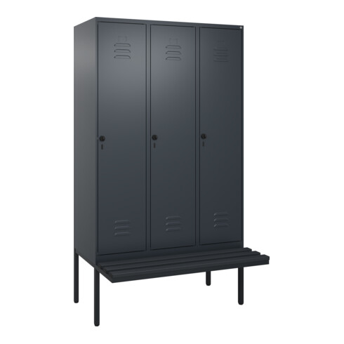 C+P Spind Classic PLUS, Bank, 3 Abteile, 2120x1200x815mm, 7016/7016 Verschluss Sicherheits-Drehriegel 4 Garderobenhaken Trennwand mittig Dekor Banklatten RAL 7021 Schwarzgrau Sitzbanktyp auskragend