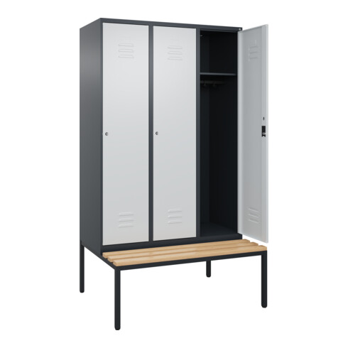 C+P Spind Classic PLUS, Bank, 3 Abteile, 2120x1200x815mm, 7016/7035 Verschluss Zylinderschloss 4 Garderobenhaken   Sitzbanktyp untergebaut