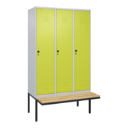 C+P Spind Classic PLUS, Bank, 3 Abteile, 2120x1200x815mm, 7035/0024 Verschluss Sicherheits-Drehriegel 4 Garderobenhaken Trennwand mittig  Sitzbanktyp auskragend