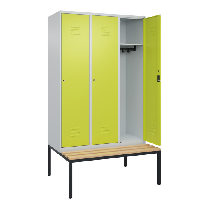 C+P Spind Classic PLUS, Bank, 3 Abteile, 2120x1200x815mm, 7035/0024 Verschluss Zylinderschloss 4 Garderobenhaken   Sitzbanktyp untergebaut