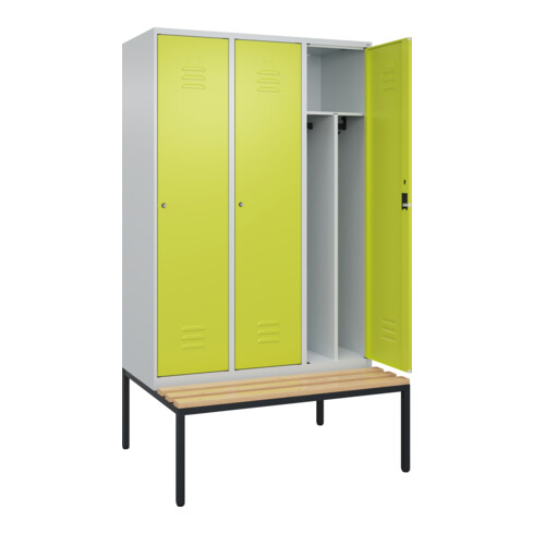 C+P Spind Classic PLUS, Bank, 3 Abteile, 2120x1200x815mm, 7035/0024 Verschluss Zylinderschloss 4 Garderobenhaken Trennwand mittig  Sitzbanktyp untergebaut