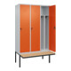 C+P Spind Classic PLUS, Bank, 3 Abteile, 2120x1200x815mm, 7035/2004 Verschluss Sicherheits-Drehriegel 4 Garderobenhaken Trennwand mittig  Sitzbanktyp auskragend-2