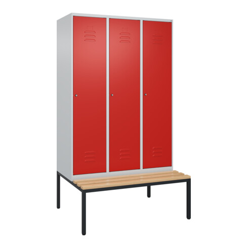 C+P Spind Classic PLUS, Bank, 3 Abteile, 2120x1200x815mm, 7035/3020 Verschluss Zylinderschloss 4 Garderobenhaken Trennwand mittig Sitzbanktyp untergebaut