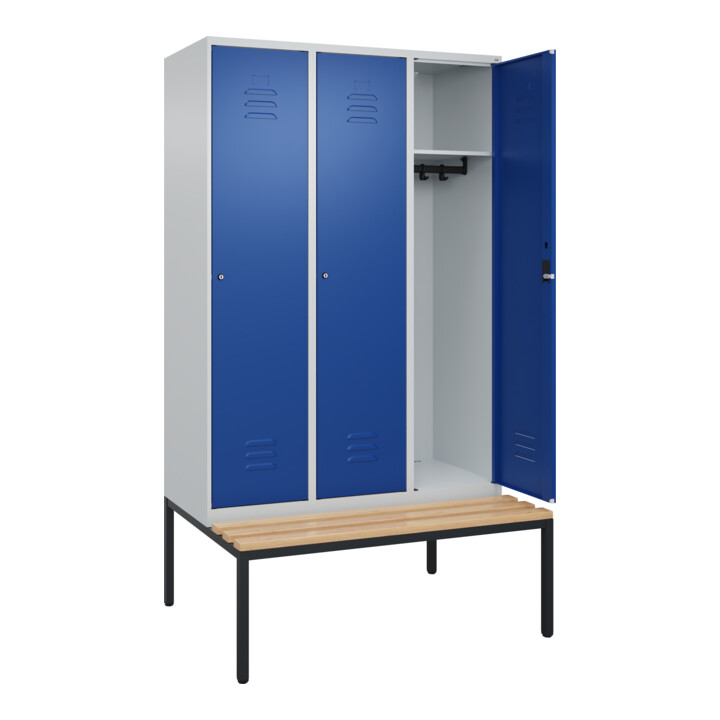 C+P Spind Classic PLUS, Bank, 3 Abteile, 2120x1200x815mm, 7035/5010 Verschluss Zylinderschloss 4 Garderobenhaken   Sitzbanktyp untergebaut