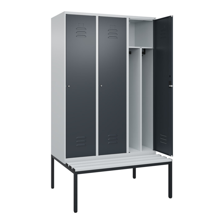 C+P Spind Classic PLUS, Bank, 3 Abteile, 2120x1200x815mm, 7035/7016 Verschluss Zylinderschloss 4 Garderobenhaken Trennwand mittig Dekor Banklatten RAL 7035 Lichtgrau Sitzbanktyp untergebaut