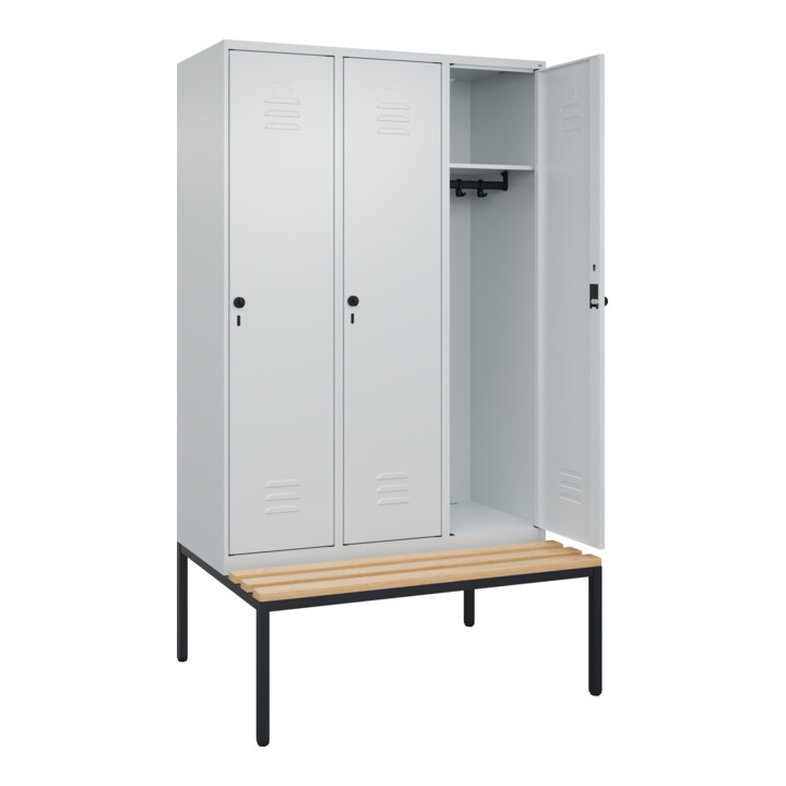 C+P Spind Classic PLUS, Bank, 3 Abteile, 2120x1200x815mm, 7035/7035 Verschluss Sicherheits-Drehriegel 4 Garderobenhaken   Sitzbanktyp untergebaut