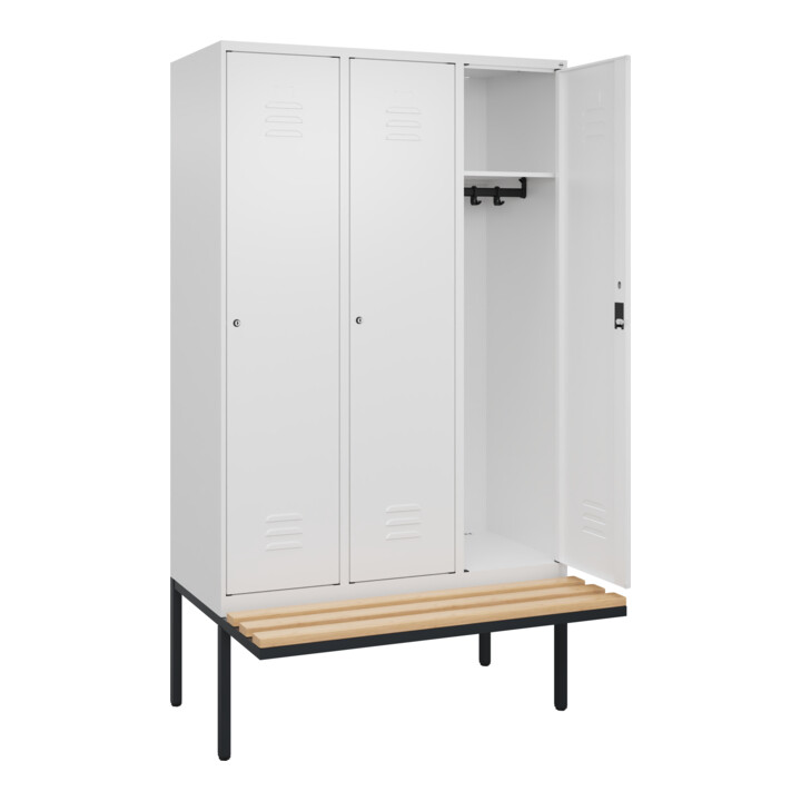 C+P Spind Classic PLUS, Bank, 3 Abteile, 2120x1200x815mm, 9016/9016 Verschluss Zylinderschloss 4 Garderobenhaken   Sitzbanktyp auskragend