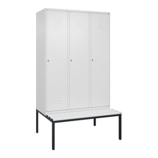 C+P Spind Classic PLUS, Bank, 3 Abteile, 2120x1200x815mm, 9016/9016 Verschluss Zylinderschloss 4 Garderobenhaken Trennwand mittig Dekor Banklatten RAL 9010 Reinweiß Sitzbanktyp untergebaut