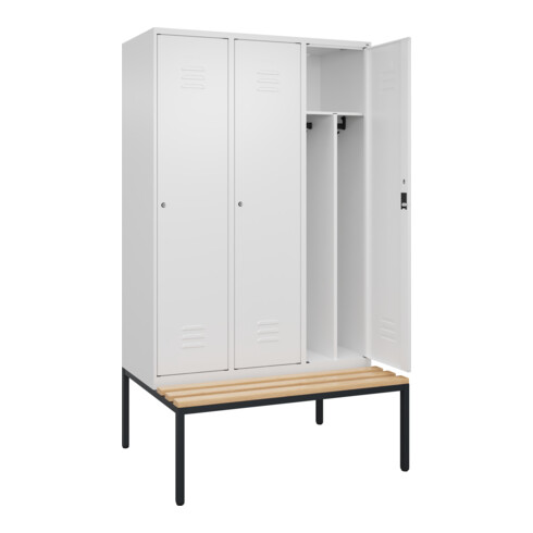 C+P Spind Classic PLUS, Bank, 3 Abteile, 2120x1200x815mm, 9016/9016 Verschluss Zylinderschloss 4 Garderobenhaken Trennwand mittig  Sitzbanktyp untergebaut