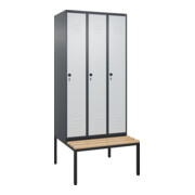 C+P Spind Classic PLUS, Bank, 3 Abteile, 2120x900x815mm, 7016/7035 Verschluss Sicherheits-Drehriegel 4 Garderobenhaken Trennwand mittig  Sitzbanktyp untergebaut