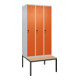 C+P Spind Classic PLUS, Bank, 3 Abteile, 2120x900x815mm, 7035/2004 Verschluss Sicherheits-Drehriegel 4 Garderobenhaken Trennwand mittig  Sitzbanktyp untergebaut-1