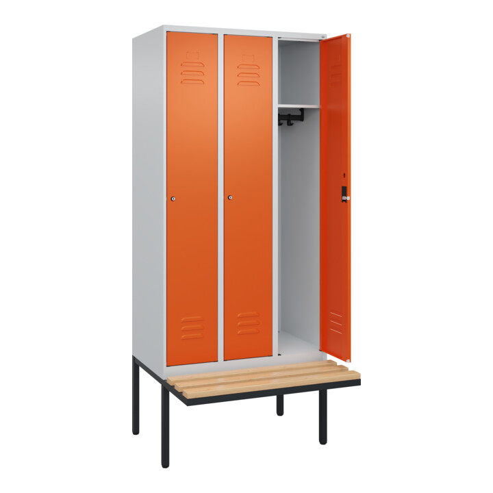 C+P Spind Classic PLUS, Bank, 3 Abteile, 2120x900x815mm, 7035/2004 Verschluss Zylinderschloss 3 Garderobenhaken   Sitzbanktyp auskragend