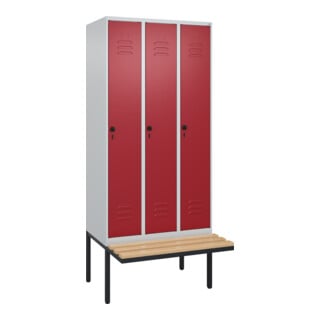C+P Spind Classic PLUS, Bank, 3 Abteile, 2120x900x815mm, 7035/3003 Verschluss Sicherheits-Drehriegel 4 Garderobenhaken Trennwand mittig  Sitzbanktyp auskragend