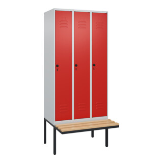 C+P Spind Classic PLUS, Bank, 3 Abteile, 2120x900x815mm, 7035/3020 Verschluss Sicherheits-Drehriegel 4 Garderobenhaken Trennwand mittig  Sitzbanktyp auskragend