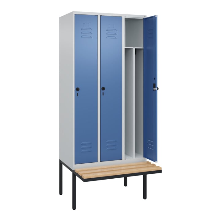 C+P Spind Classic PLUS, Bank, 3 Abteile, 2120x900x815mm, 7035/5023 Verschluss Sicherheits-Drehriegel 4 Garderobenhaken Trennwand mittig  Sitzbanktyp auskragend