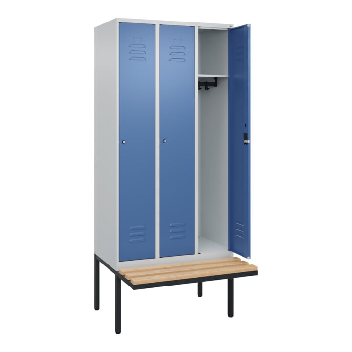 C+P Spind Classic PLUS, Bank, 3 Abteile, 2120x900x815mm, 7035/5023 Verschluss Zylinderschloss 3 Garderobenhaken   Sitzbanktyp auskragend