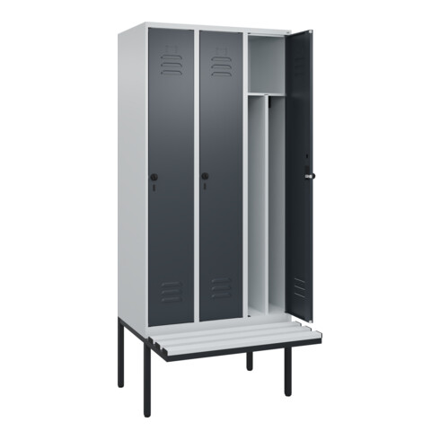 C+P Spind Classic PLUS, Bank, 3 Abteile, 2120x900x815mm, 7035/7016 Verschluss Sicherheits-Drehriegel 4 Garderobenhaken Trennwand mittig Dekor Banklatten RAL 7035 Lichtgrau Sitzbanktyp auskragend