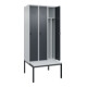 C+P Spind Classic PLUS, Bank, 3 Abteile, 2120x900x815mm, 7035/7016 Verschluss Sicherheits-Drehriegel 4 Garderobenhaken Trennwand mittig Dekor Banklatten RAL 7035 Lichtgrau Sitzbanktyp untergebaut-2