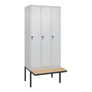 C+P Spind Classic PLUS, Bank, 3 Abteile, 2120x900x815mm, 7035/7035 Verschluss Sicherheits-Drehriegel 4 Garderobenhaken Trennwand mittig  Sitzbanktyp auskragend