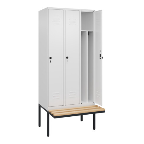 C+P Spind Classic PLUS, Bank, 3 Abteile, 2120x900x815mm, 9016/9016 Verschluss Sicherheits-Drehriegel 4 Garderobenhaken Trennwand mittig  Sitzbanktyp auskragend
