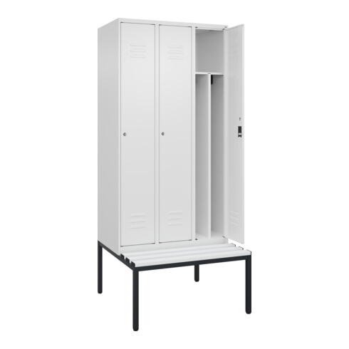 C+P Spind Classic PLUS, Bank, 3 Abteile, 2120x900x815mm, 9016/9016 Verschluss Zylinderschloss 4 Garderobenhaken Trennwand mittig Dekor Banklatten RAL 9010 Reinweiß Sitzbanktyp untergebaut