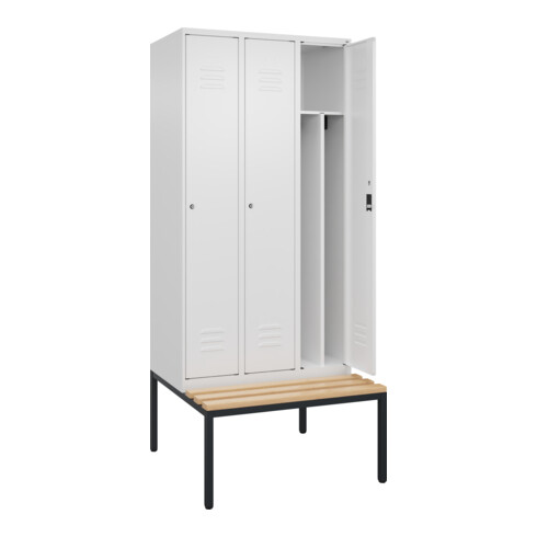 C+P Spind Classic PLUS, Bank, 3 Abteile, 2120x900x815mm, 9016/9016 Verschluss Zylinderschloss 4 Garderobenhaken Trennwand mittig Sitzbanktyp untergebaut