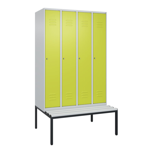 C+P Spind Classic PLUS, Bank, 4 Abteile, 2120x1200x815mm, 7035/0024 Verschluss Zylinderschloss 4 Garderobenhaken Trennwand mittig Dekor Banklatten RAL 7035 Lichtgrau Sitzbanktyp untergebaut