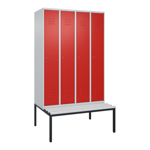 C+P Spind Classic PLUS, Bank, 4 Abteile, 2120x1200x815mm, 7035/3020 Verschluss Zylinderschloss 4 Garderobenhaken Trennwand mittig Dekor Banklatten RAL 7035 Lichtgrau Sitzbanktyp untergebaut