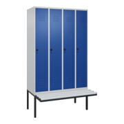 C+P Spind Classic PLUS, Bank, 4 Abteile, 2120x1200x815mm, 7035/5010 Verschluss Sicherheits-Drehriegel 4 Garderobenhaken Trennwand mittig Dekor Banklatten RAL 7035 Lichtgrau Sitzbanktyp auskragend