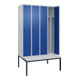 C+P Spind Classic PLUS, Bank, 4 Abteile, 2120x1200x815mm, 7035/5010 Verschluss Sicherheits-Drehriegel 4 Garderobenhaken Trennwand mittig Dekor Banklatten RAL 7035 Lichtgrau Sitzbanktyp untergebaut-1