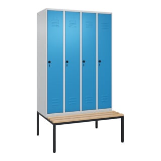 C+P Spind Classic PLUS, Bank, 4 Abteile, 2120x1200x815mm, 7035/5012 Verschluss Sicherheits-Drehriegel 4 Garderobenhaken Trennwand mittig  Sitzbanktyp untergebaut