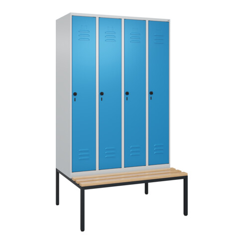 C+P Spind Classic PLUS, Bank, 4 Abteile, 2120x1200x815mm, 7035/5012 Verschluss Sicherheits-Drehriegel 4 Garderobenhaken Trennwand mittig  Sitzbanktyp untergebaut