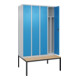 C+P Spind Classic PLUS, Bank, 4 Abteile, 2120x1200x815mm, 7035/5012 Verschluss Zylinderschloss 4 Garderobenhaken Trennwand mittig  Sitzbanktyp untergebaut-2