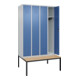 C+P Spind Classic PLUS, Bank, 4 Abteile, 2120x1200x815mm, 7035/5023 Verschluss Zylinderschloss 3 Garderobenhaken   Sitzbanktyp untergebaut-2
