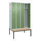 C+P Spind Classic PLUS, Bank, 4 Abteile, 2120x1200x815mm, 7035/6011 Verschluss Zylinderschloss 4 Garderobenhaken Trennwand mittig  Sitzbanktyp untergebaut-2