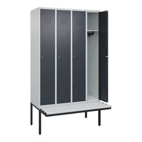 C+P Spind Classic PLUS, Bank, 4 Abteile, 2120x1200x815mm, 7035/7016 Verschluss Zylinderschloss 3 Garderobenhaken  Dekor Banklatten RAL 7035 Lichtgrau Sitzbanktyp auskragend