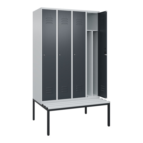 C+P Spind Classic PLUS, Bank, 4 Abteile, 2120x1200x815mm, 7035/7016 Verschluss Zylinderschloss 4 Garderobenhaken Trennwand mittig Dekor Banklatten RAL 7035 Lichtgrau Sitzbanktyp untergebaut