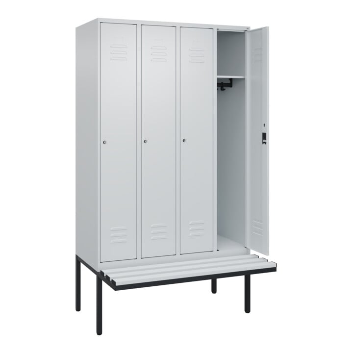 C+P Spind Classic PLUS, Bank, 4 Abteile, 2120x1200x815mm, 7035/7035 Verschluss Zylinderschloss 3 Garderobenhaken  Dekor Banklatten RAL 7035 Lichtgrau Sitzbanktyp auskragend