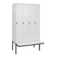 C+P Spind Classic PLUS, Bank, 4 Abteile, 2120x1200x815mm, 9016/9016 Verschluss Sicherheits-Drehriegel 4 Garderobenhaken Trennwand mittig Dekor Banklatten RAL 9010 Reinweiß Sitzbanktyp auskragend-1