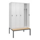 C+P Spind Classic PLUS, Bank, 4 Abteile, 2120x1200x815mm, 9016/9016 Verschluss Sicherheits-Drehriegel 4 Garderobenhaken Trennwand mittig  Sitzbanktyp untergebaut-2