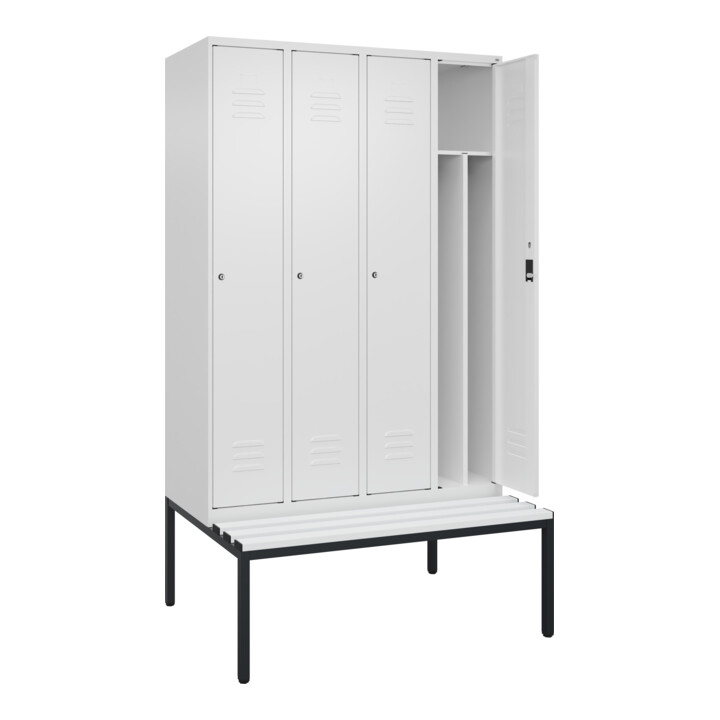C+P Spind Classic PLUS, Bank, 4 Abteile, 2120x1200x815mm, 9016/9016 Verschluss Zylinderschloss 4 Garderobenhaken Trennwand mittig Dekor Banklatten RAL 9010 Reinweiß Sitzbanktyp untergebaut